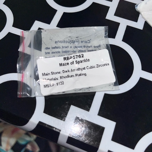 Maze of Sparkle-Bomb Party ring - Picture 3 of 3